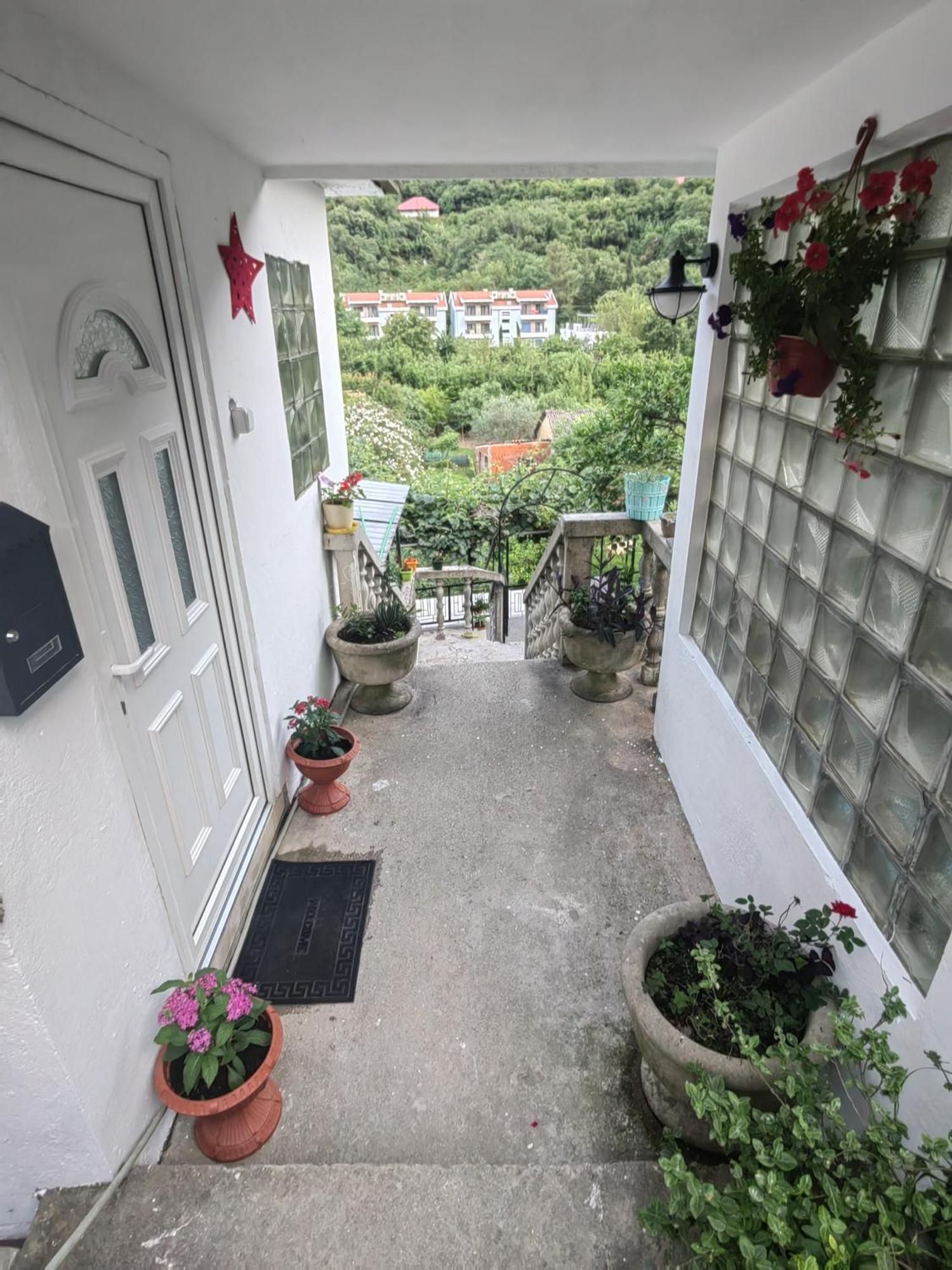 Old House Morinj Apartment Bilik gambar